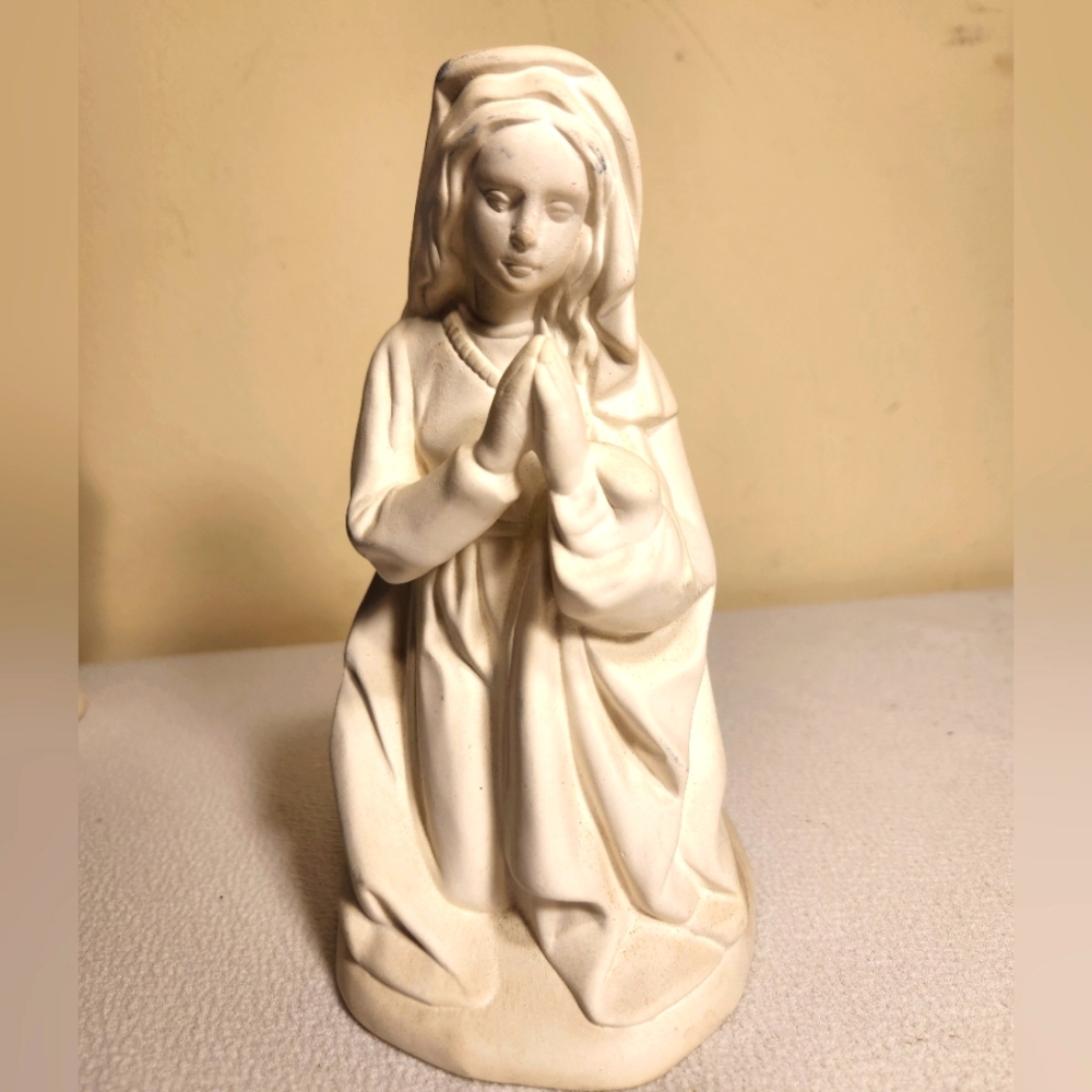 Unpainted Ceramic Bisque 7.5" Blessed Mother Nativity Piece